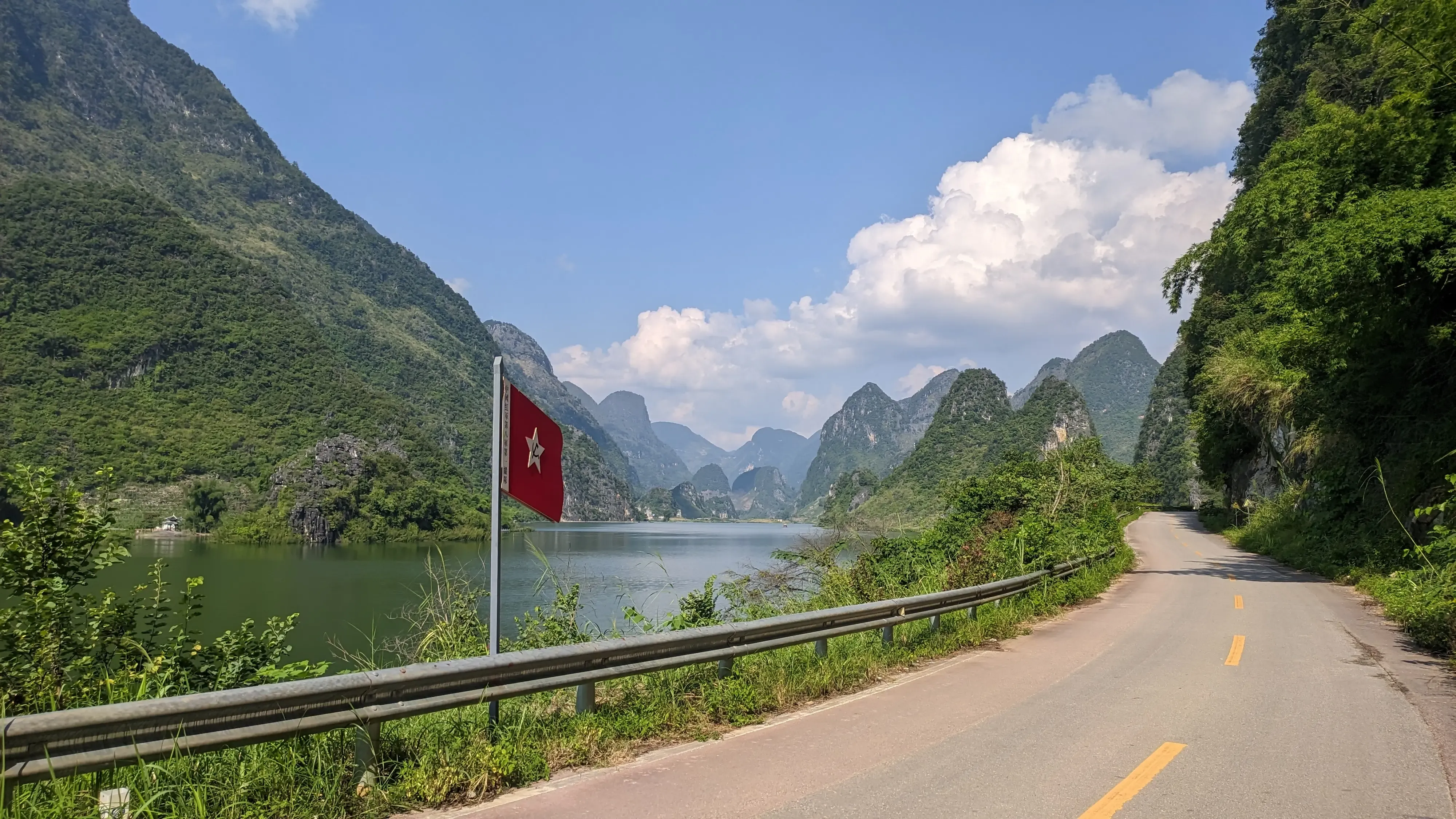 浩坤湖环湖公路景色 (2)