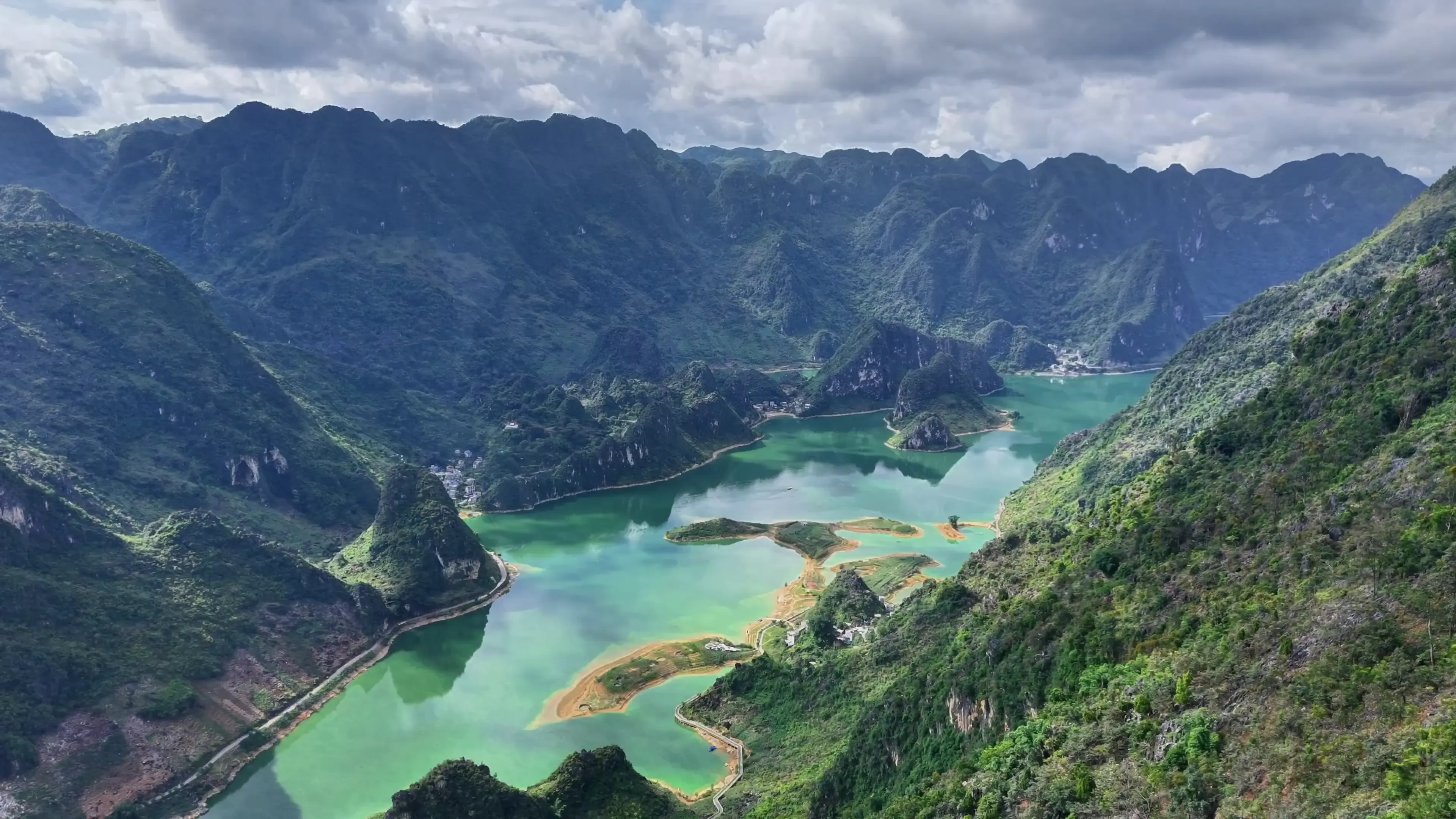 浩坤湖航拍视角景色 (29)