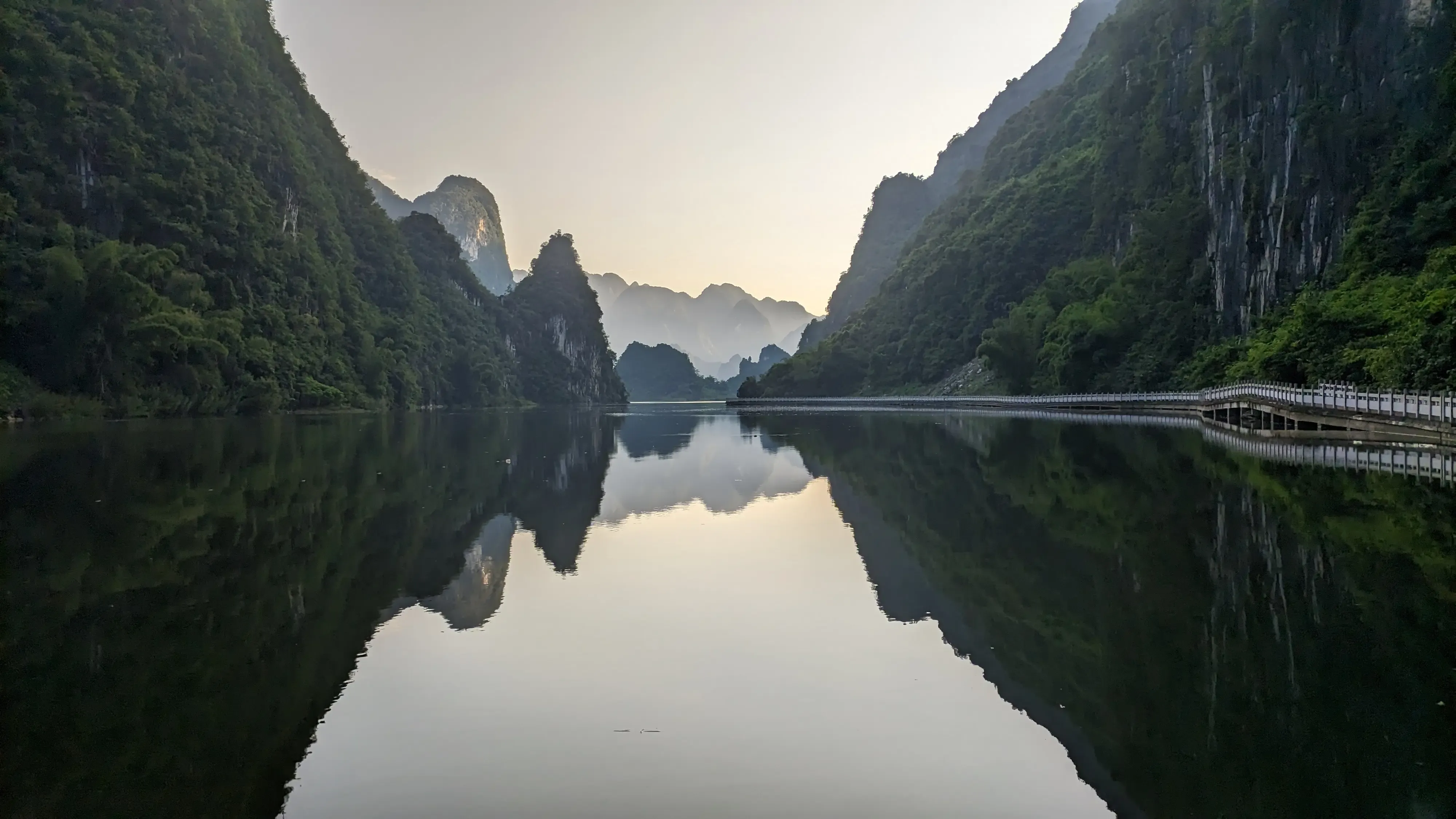 广西凌云浩坤湖国家湿地公园
