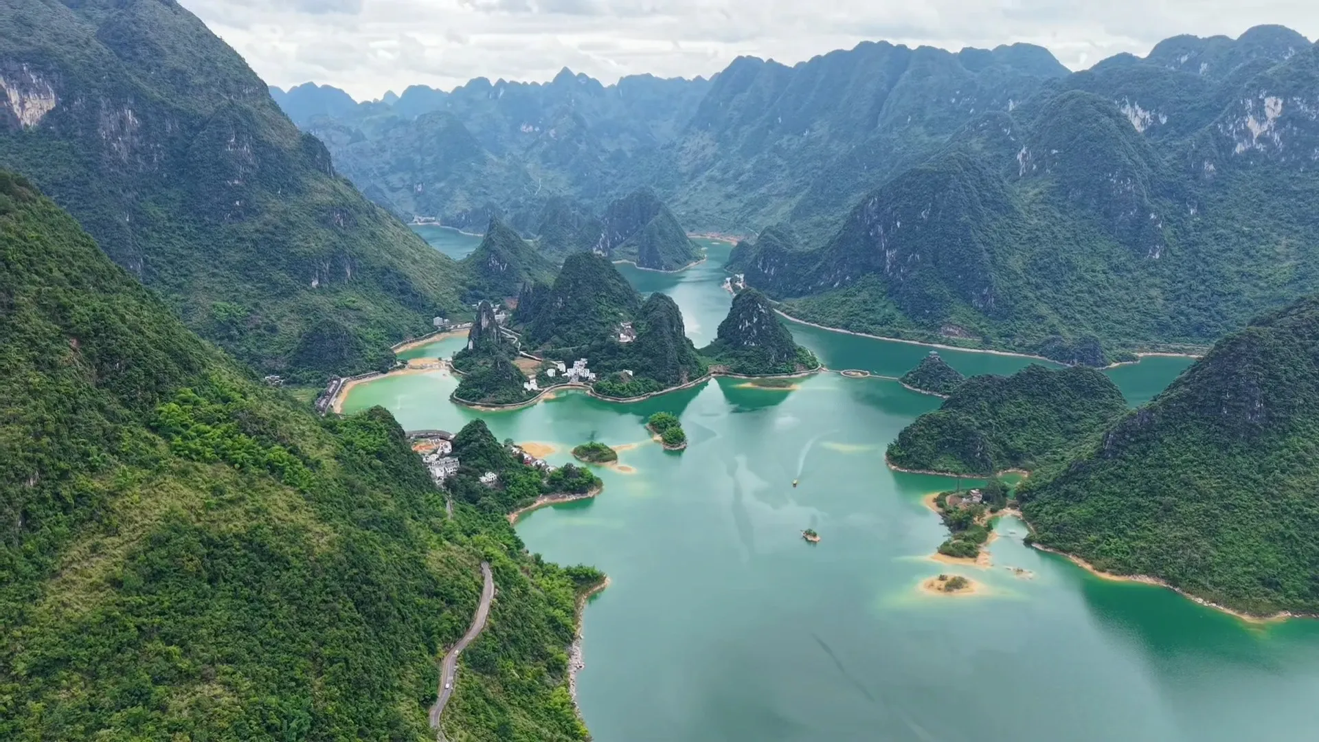 浩坤湖航拍视角景色 (32)