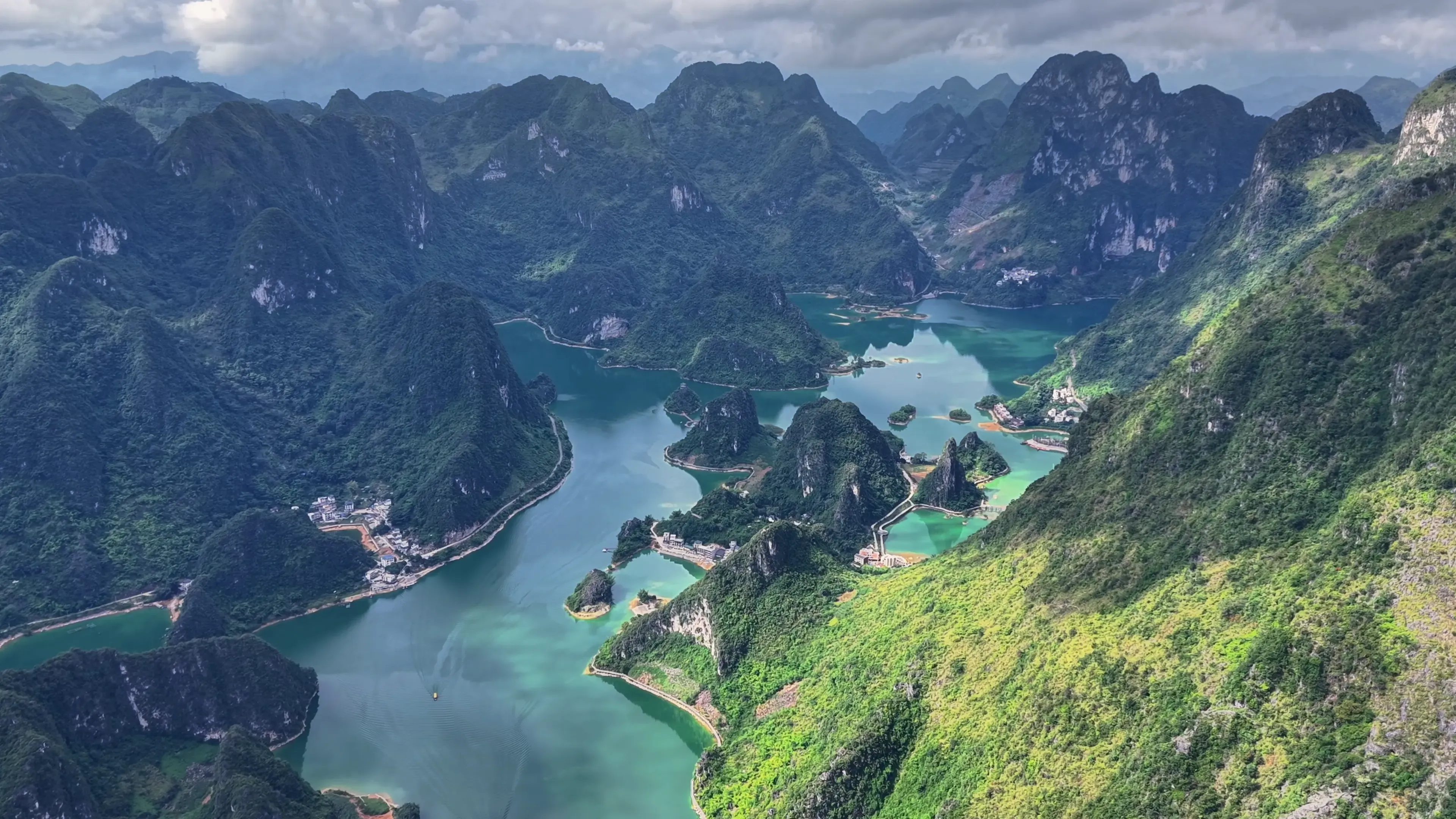 浩坤湖航拍视角景色 (22)